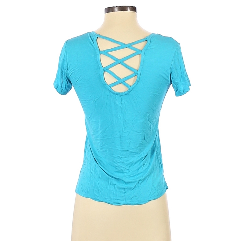 Woman's top - Picture 2 of 2